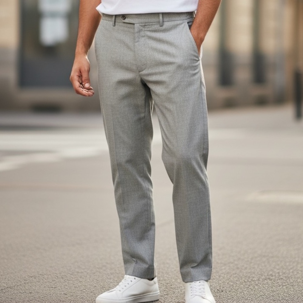 Brooks Brothers Classic Men’s Dress Pants – Gray – Size 33x32
NWOT